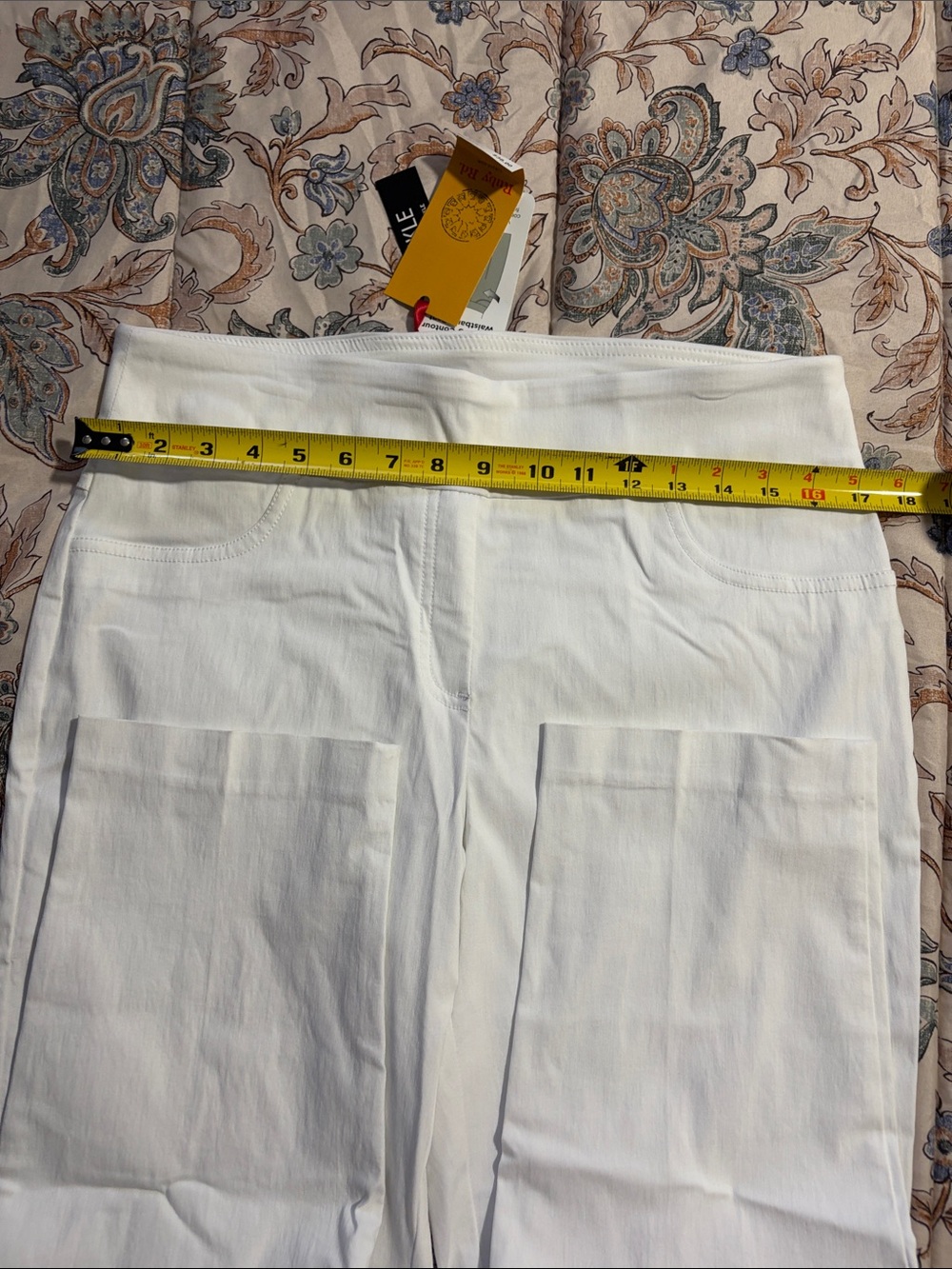Ruby Rd. White ankle Pants - Picture 11 of 11